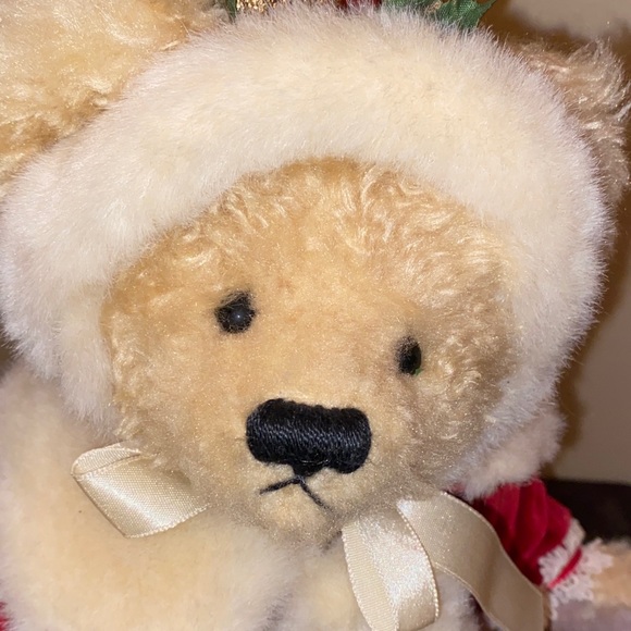 Franklin mint heirloom bears “Mary Christmas” doll - Picture 3 of 8